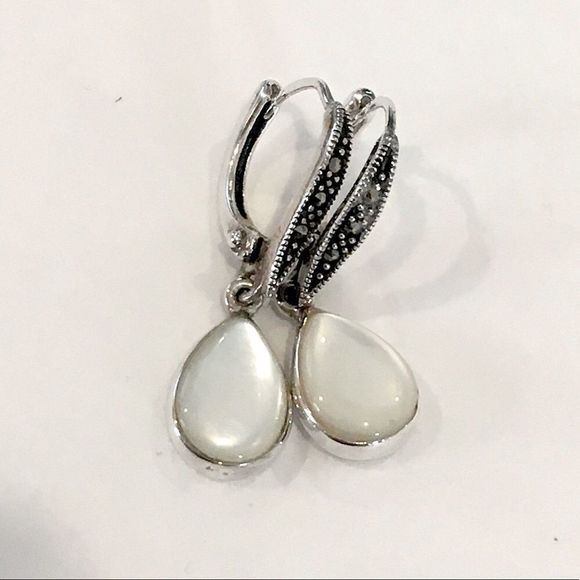 Vintage Sterling Silver Marcasite Mother of Pearl Drop Earrings - Picture 8 of 15